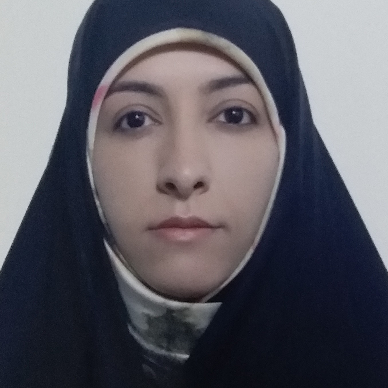 مونا امانی پور