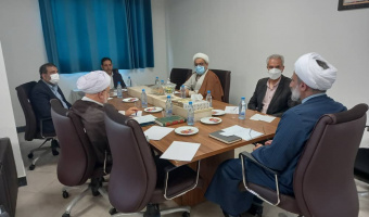 برگزاری اولین نشست اعضای گروه پژوهشی مطالعات میان رشته ای قران کریم در محل حوزه ریاست دانشکده الهیات و معارف اسلامی