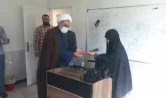 برگزاری آیین استقبال از دانشجویان دانشکده الهیات و معارف اسلامی با حضور دکتر حسام الدین خلعتبری، رییس دانشکده الهیات و معارف اسلامی و دکتر اشکان نعیمی، معاون آموزشی و پژوهشی دانشکده