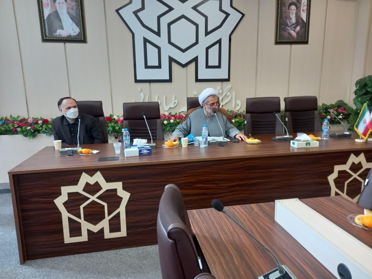 آیین پایانی هفته پژوهش ۱۴۰۱در دانشکده الهیات و معارف اسلامی با معرفی نفرات برتر پژوهشی دانشکده برگزار گردید.